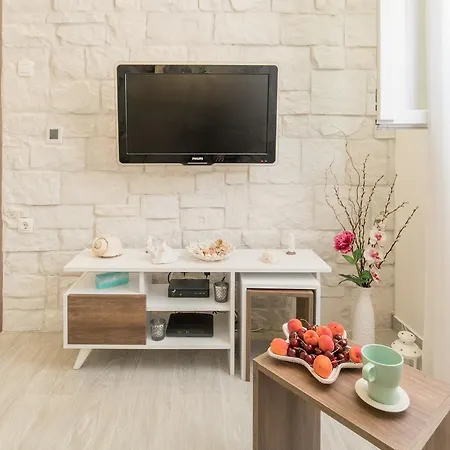 Apartment Nono Near The Beach With Parking * Split
